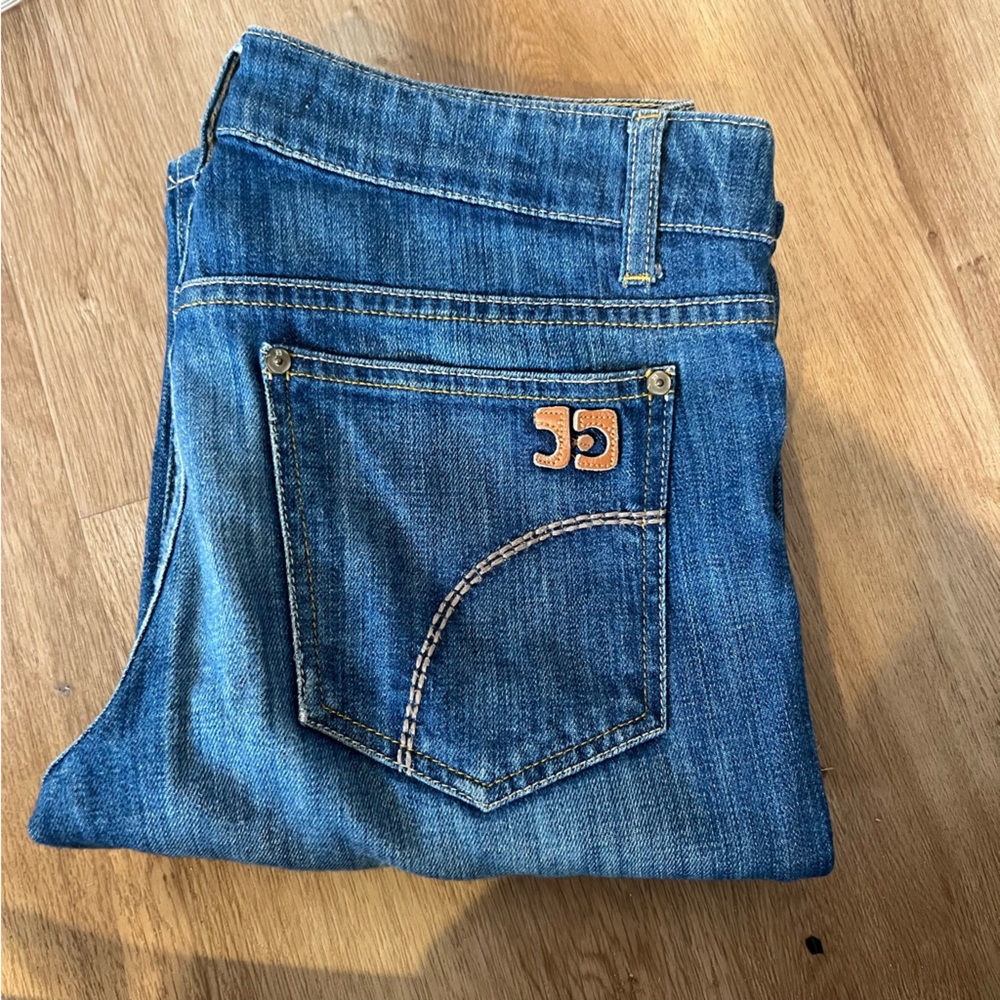 Jeans Joes bell bottom flare jeans. Wash Coppola Fit honey 26